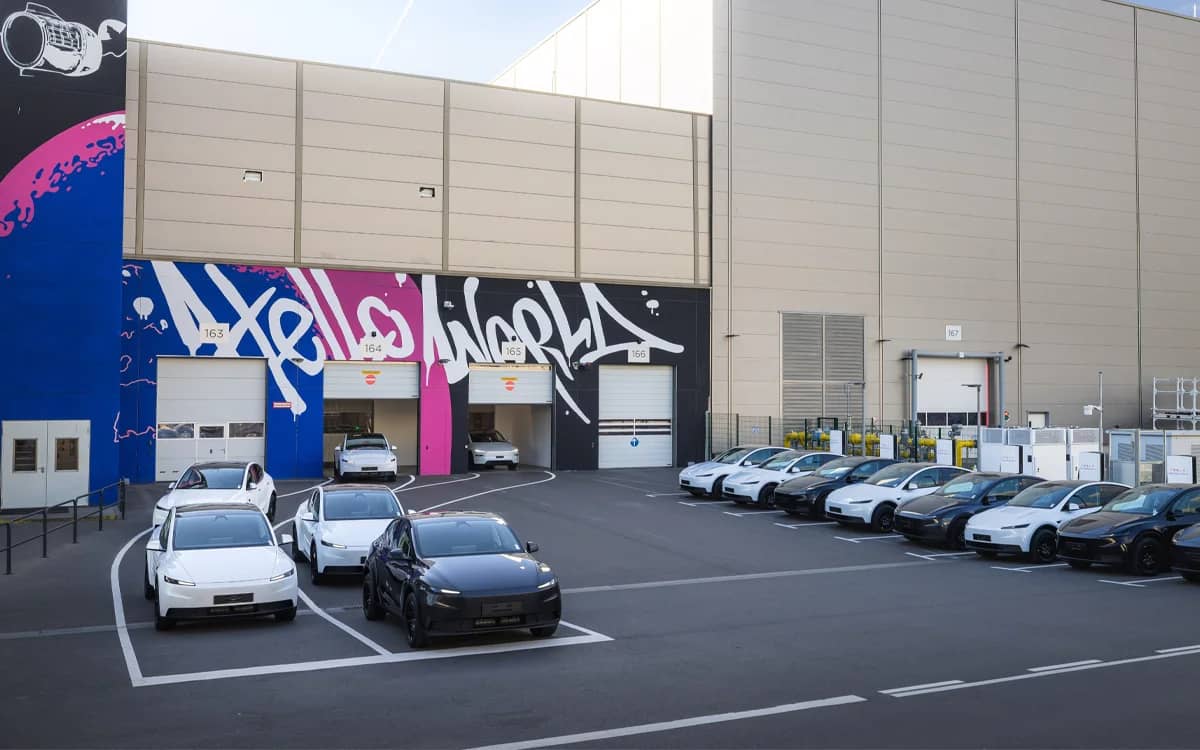 teslas-model-y-standard-hits-production-with-320%e2%80%91mile-range-and-lower-price