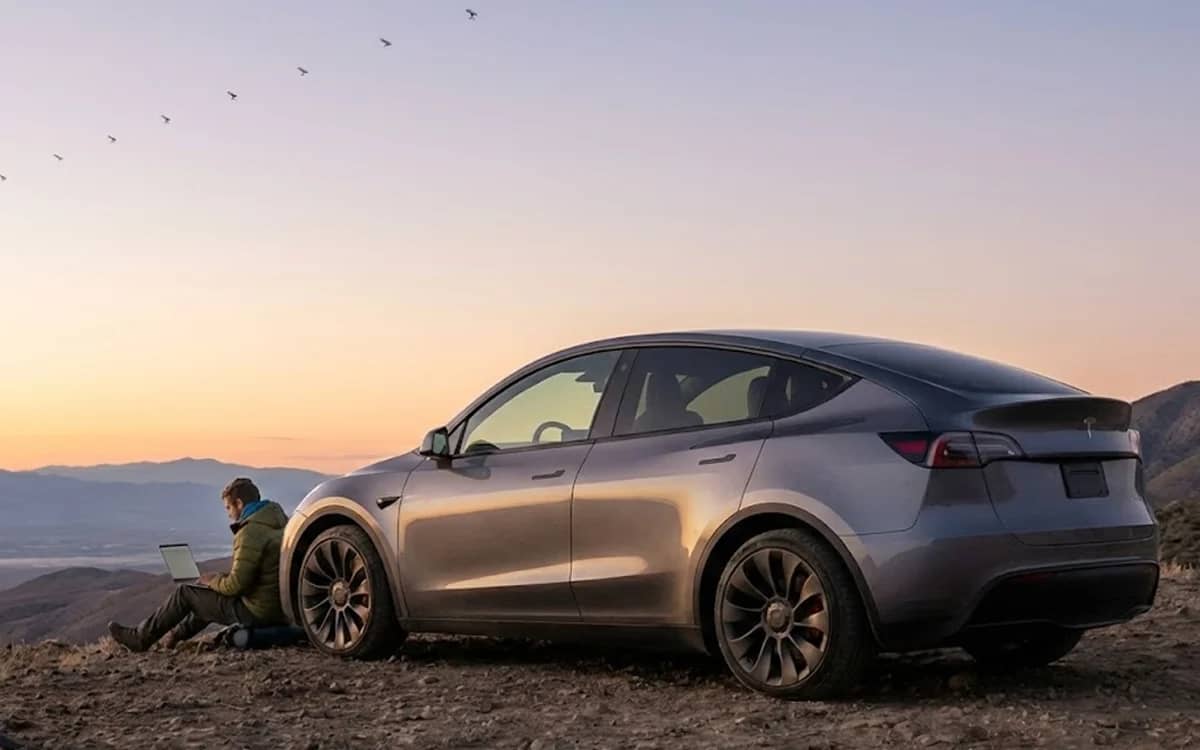 tesla-patent-starlink-integrated-cars