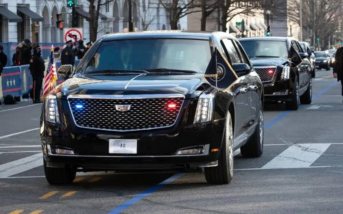 usas-presidential-limo-the-beast-carries-secret-cache-of-something-vital