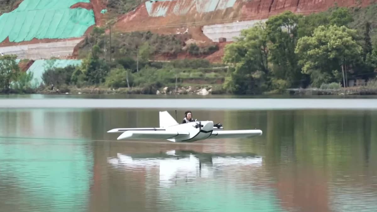 team-builds-smallest-jet-powered-manned-aircraft