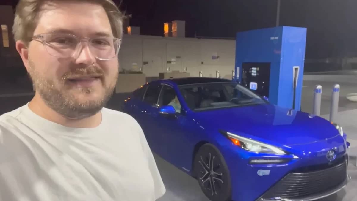 toyota-mirai-owner-hydrogen-car-charging-time