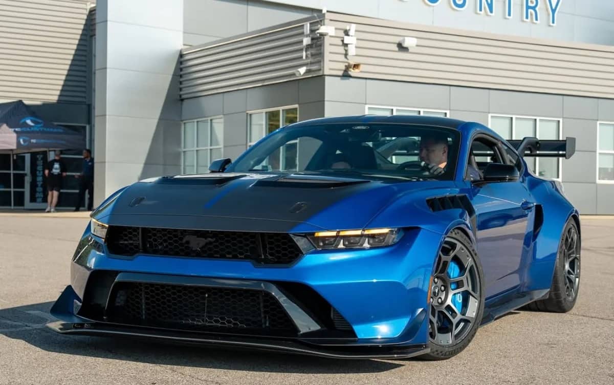 alabama-man-explains-why-you-cant-drive-ford-mustang-gtd