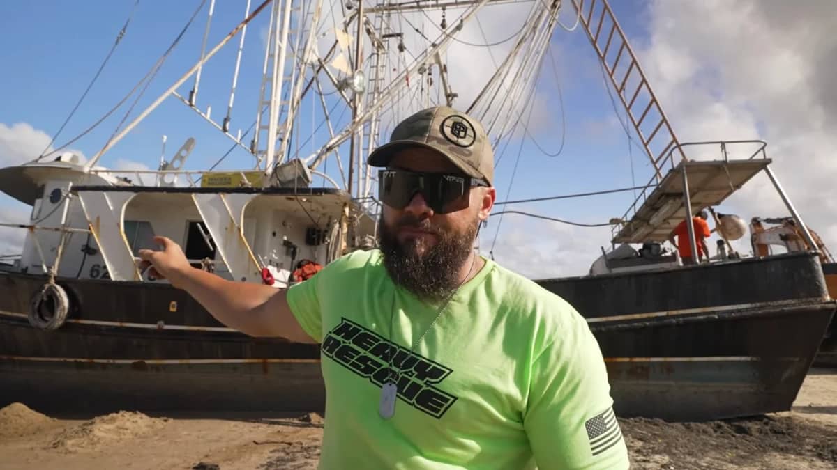 utah-man-recover-shrimping-boat-crystal-beach-texas