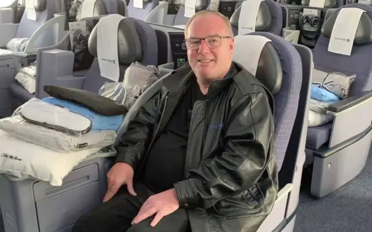 united-airlines-flyer-bought-unlimited-pass-tom-stuker