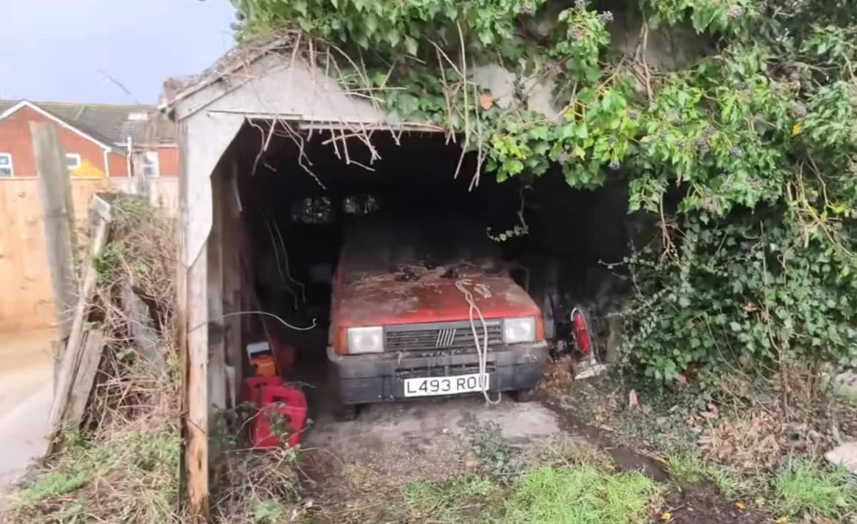 1980s-car-garage-find-uk-rescue-fiat-panda