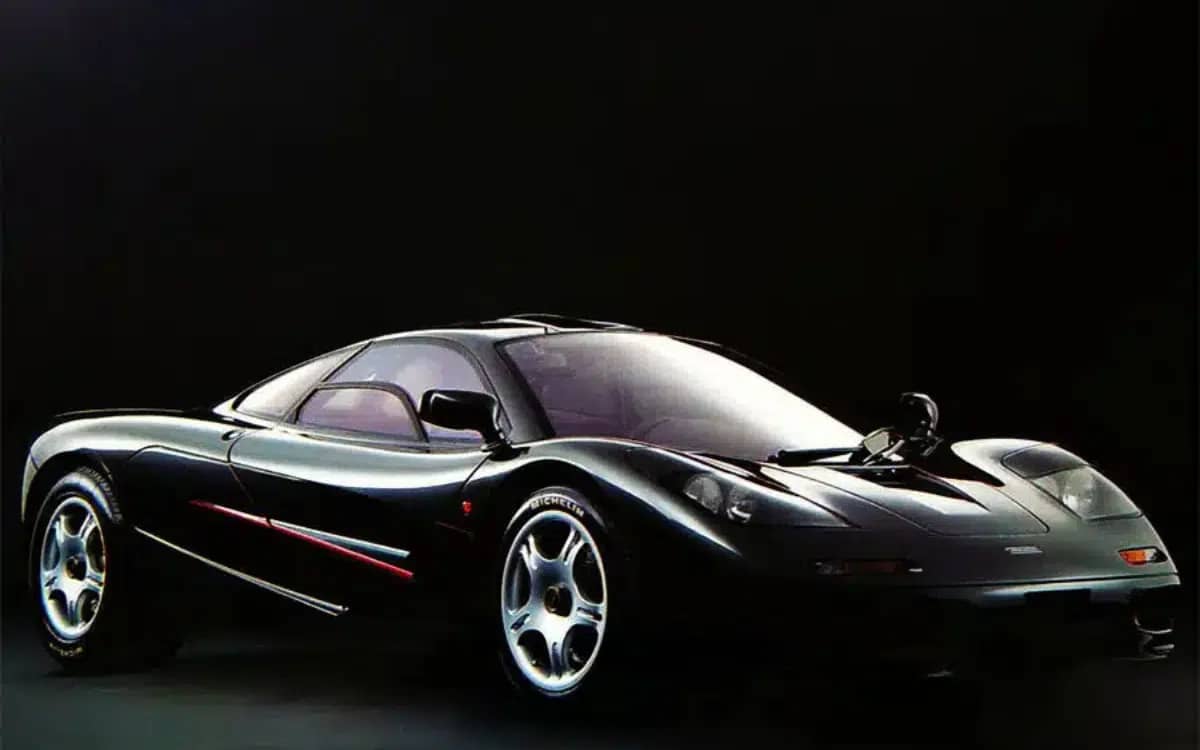 its-hard-to-comprehend-that-the-sultan-of-brunei-has-300000000-worth-of-mclaren-f1s-in-his-collection