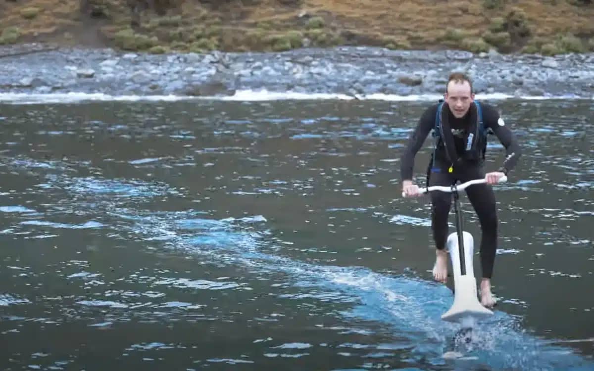 worlds-first-water-ebike-half-bike-half-plane