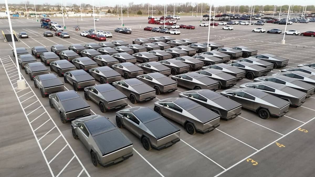 texas-man-returns-new-tesla-cybertruck
