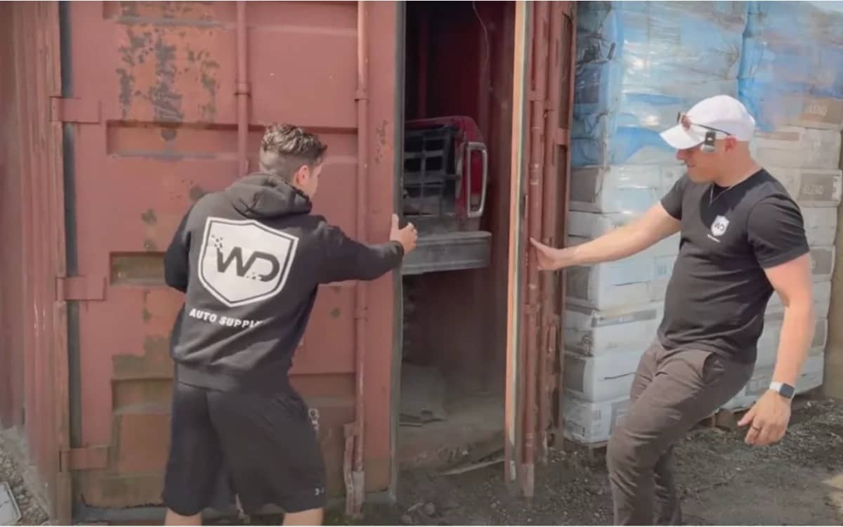 man-locked-ford-f-250-ranger-container-20-years-surprised-when-opened