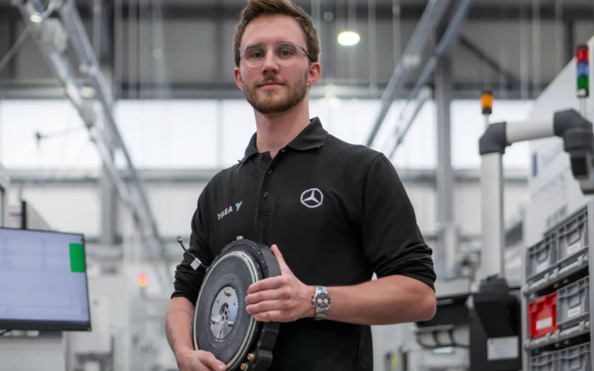 electric-motor-yasa-more-powerful-tesla-mercedes