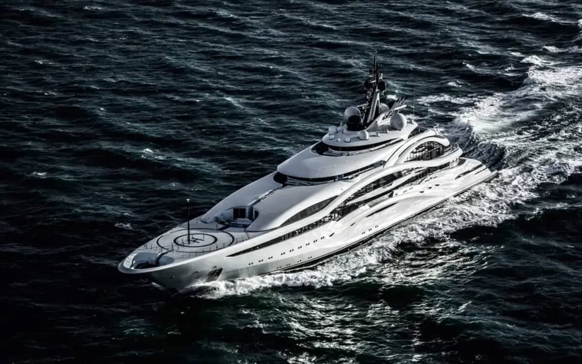 qatars-emir-retreats-to-500-million-superyacht-al-lusail-after-gifting-400-million-jet