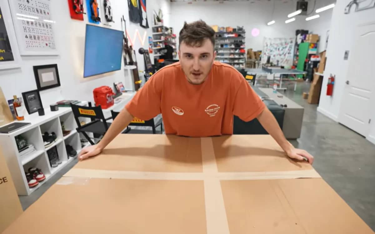 man-buys-pallet-amazon-returns-profit