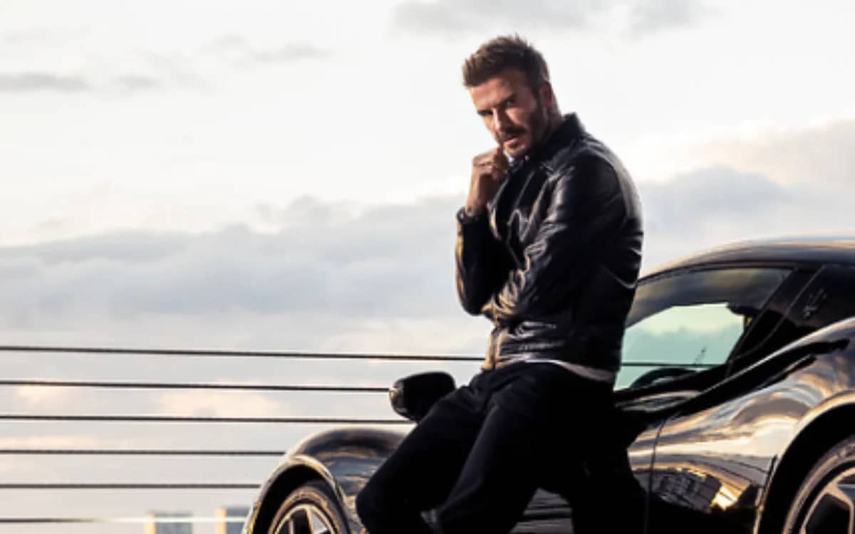 david-beckham-slapped-with-parking-ticket-rolls-royce-london