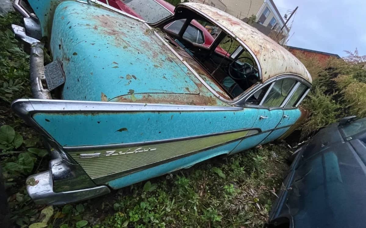 auction-1957-chevy-bel-air-restoration