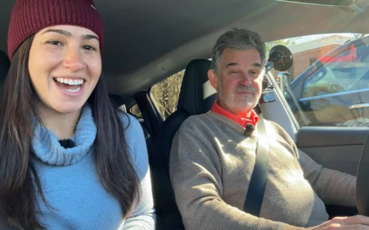 woman-gets-dad-try-tesla-full-self-driving-first-time