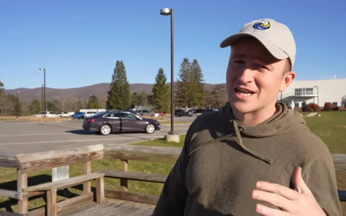 quietest-american-town-doesnt-allow-cell-phones