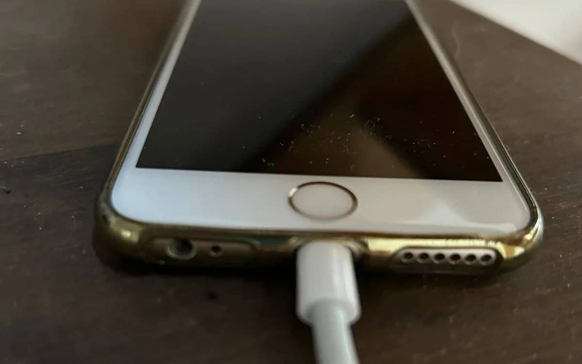 you-are-killing-your-iphone