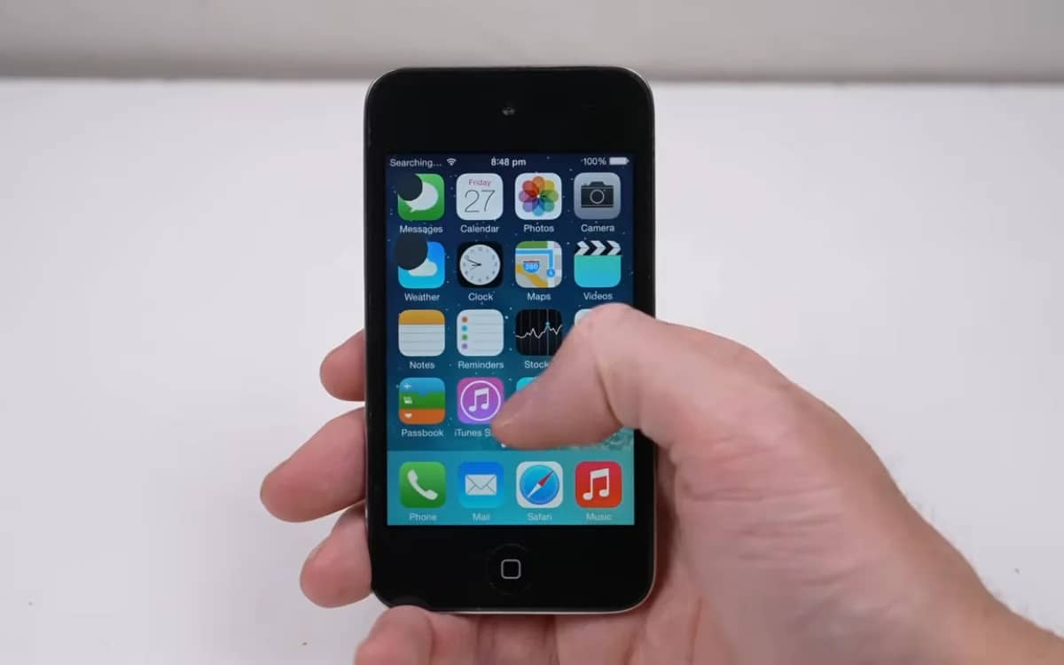 Man says 'Apple never expected anyone to do this' after taking an old iPod and making it run an unsupported iOS