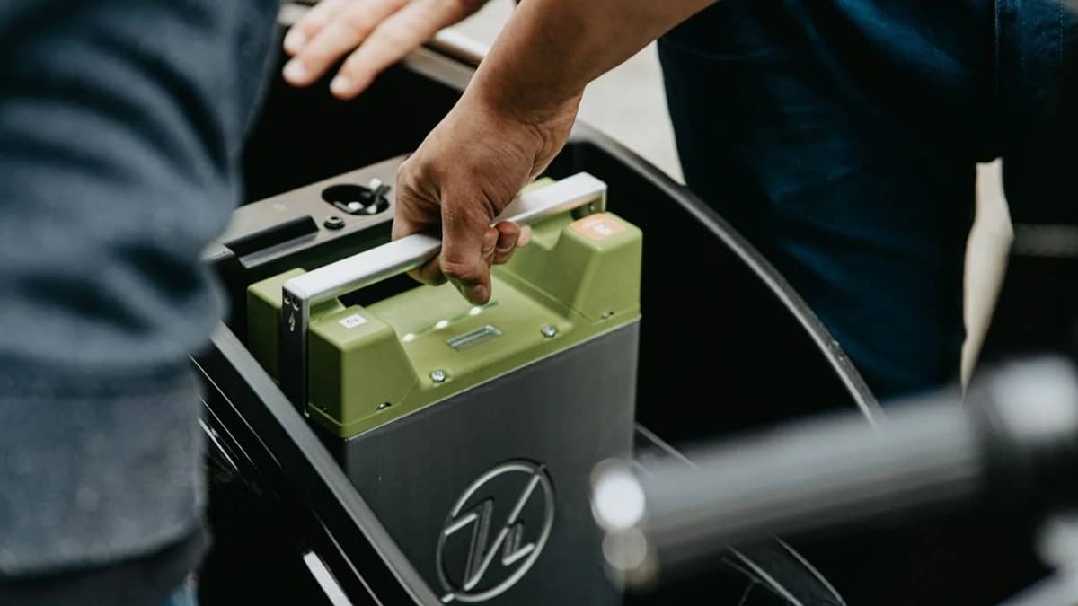 China is working on ultra affordable iron battery that's nearly 80 times cheaper than lithium and it runs for 16 years without degrading