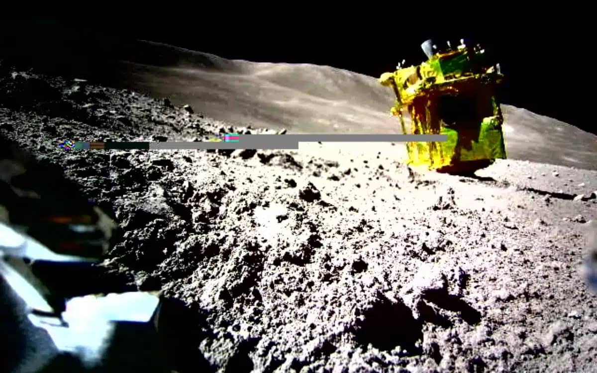 Japan’s Moon lander takes one last photo in space before its end