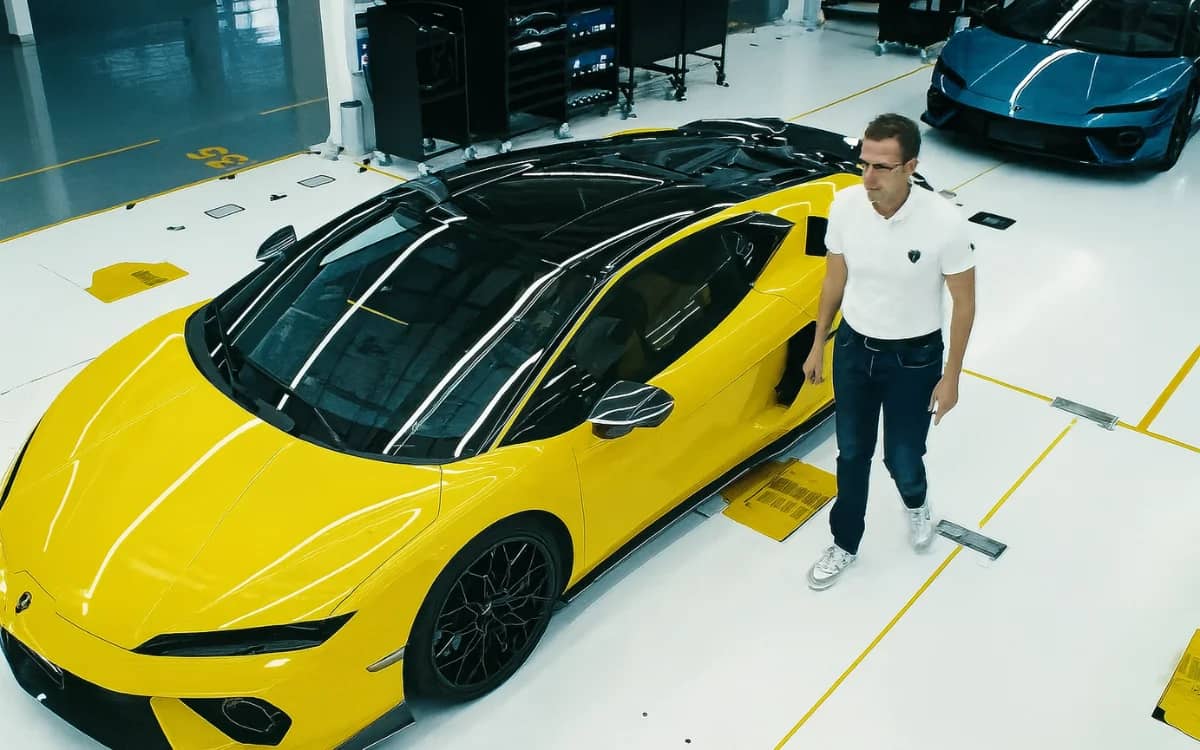 lamborghini-cto-drives-temerario-around-santagata