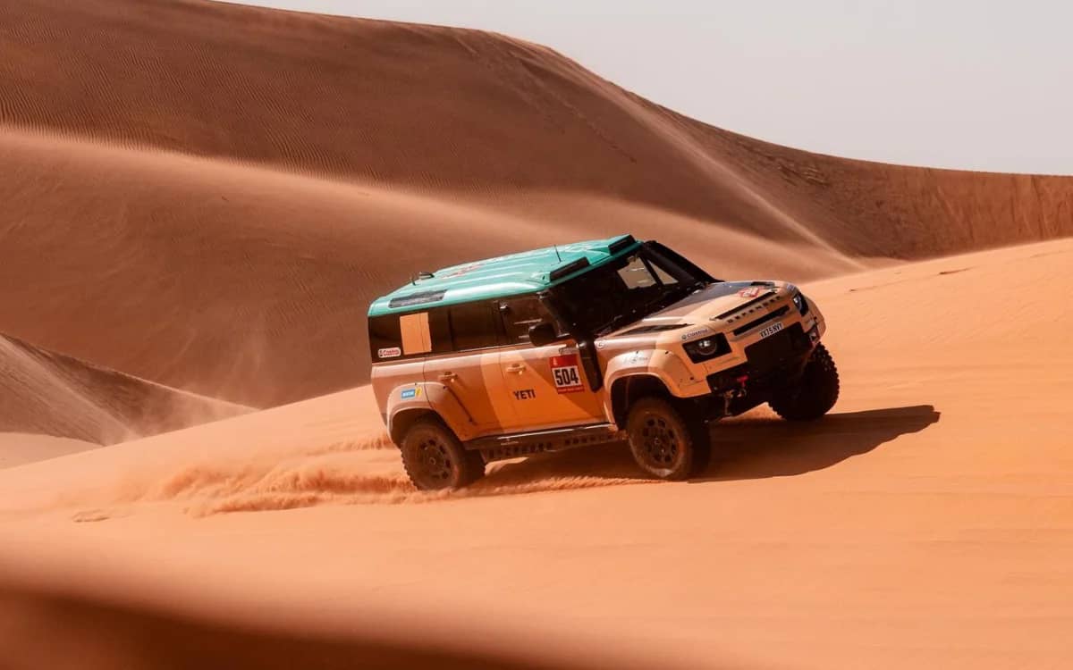 land-rover-defender-made-dakar-history-debut-win-stock-class