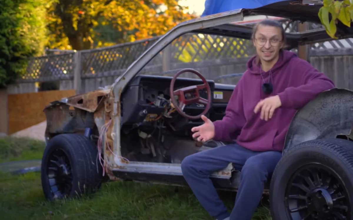 canadian-buys-cheap-lexus-sc400-v8-engine