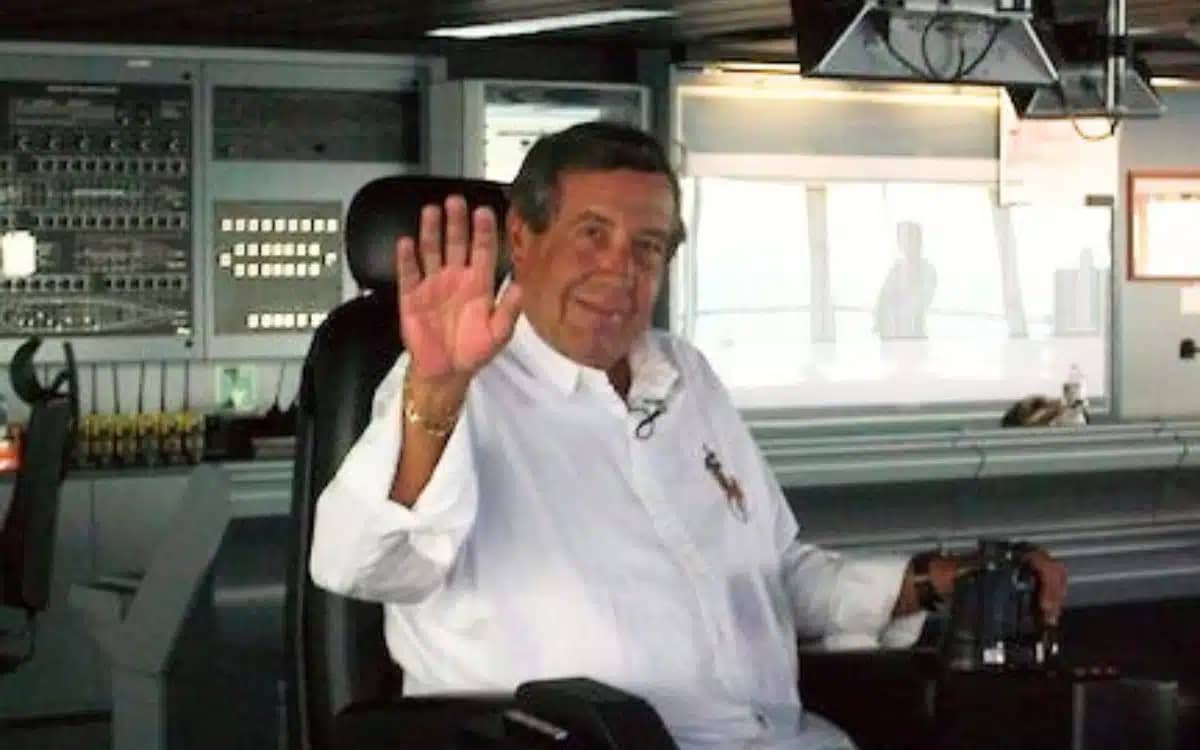 man-who-lived-on-a-cruise-ship-23-years-shares-bizarre-experiences-dry-land