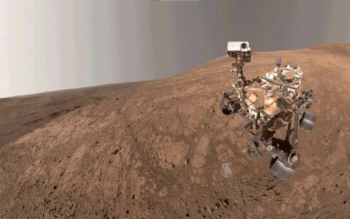 nasa-perseverance-rover-mars-selfie-dust-devil