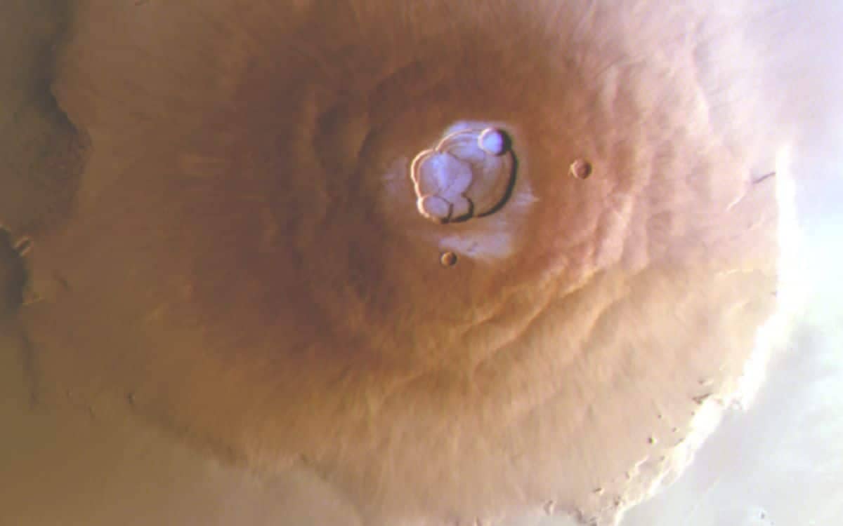 New Mars images reveal something that has never be seen before on the Red Planet