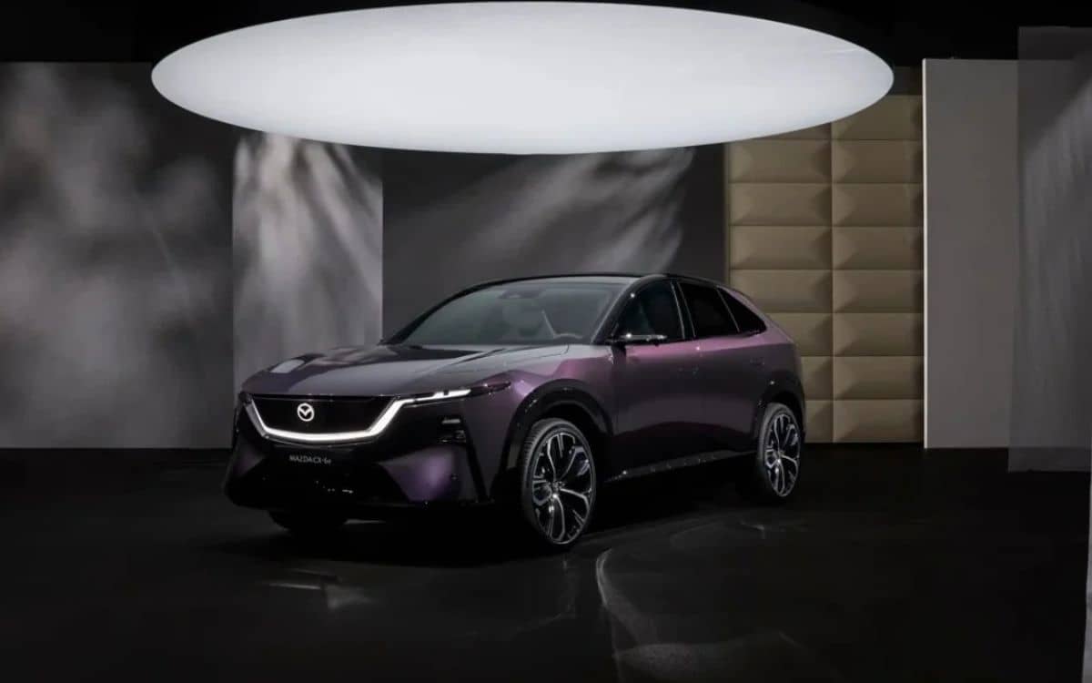 Mazda’s new electric SUV is here and it changes from black to purple in the sun