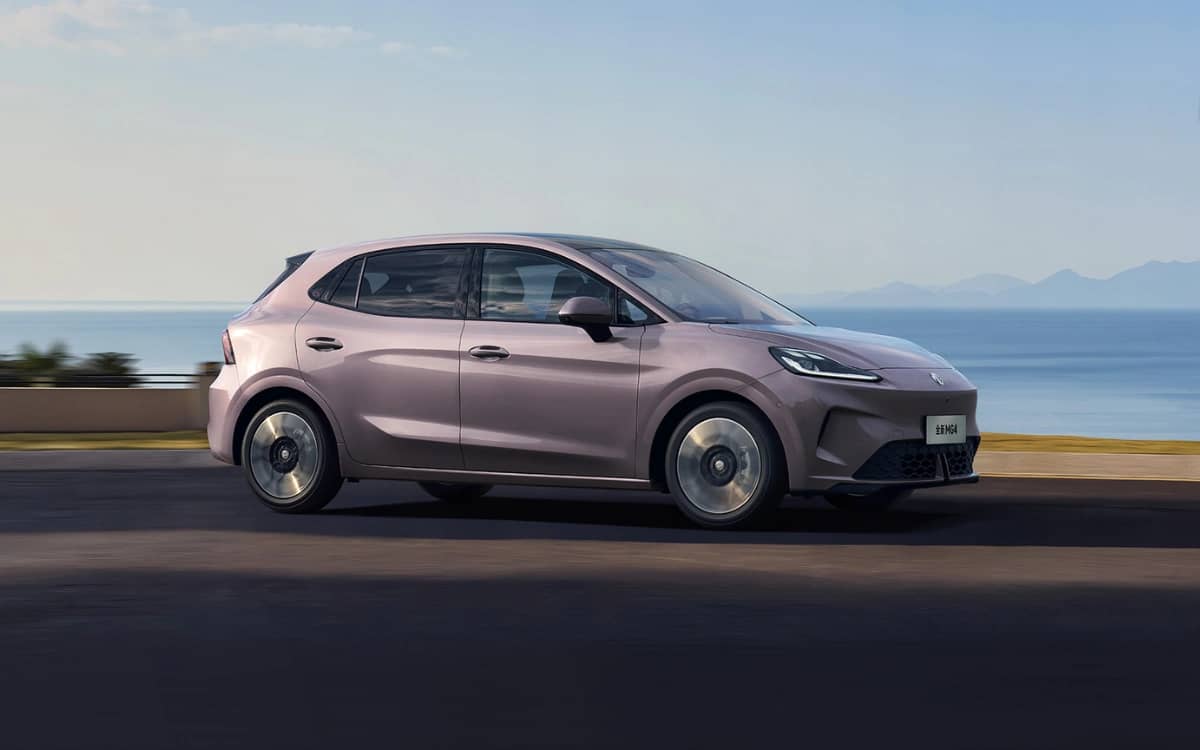 first-mass-produced-car-with-semi-solid-state-battery-technology-mg4