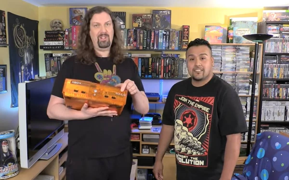 seattle-man-discovered-rare-xbox-yard-sale-for-50