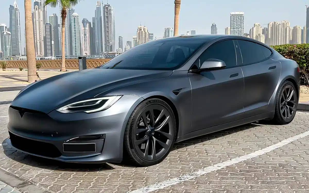 fastest-tesla-in-the-world-faster-than-fighter-jet