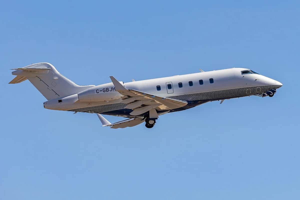 private-jet-prices-gulfstream-g700-bombardier-challenger