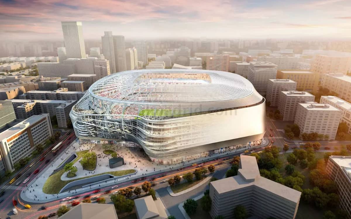 real-madrids-bernabeu-transforms-from-football-pitch-to-nfl-field