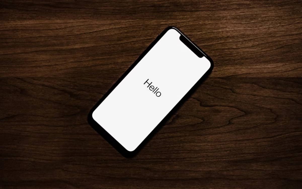 iphone-users-outraged-due-to-apple-maps-bug-taking-up-storage