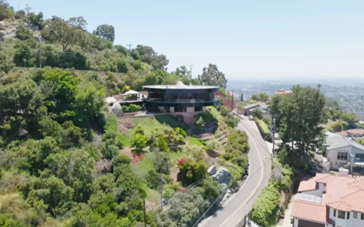 house-spins-360-degrees-genius-engineering