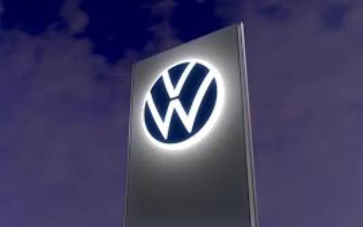 volkswagen-most-sold-product-currywurst-sausage