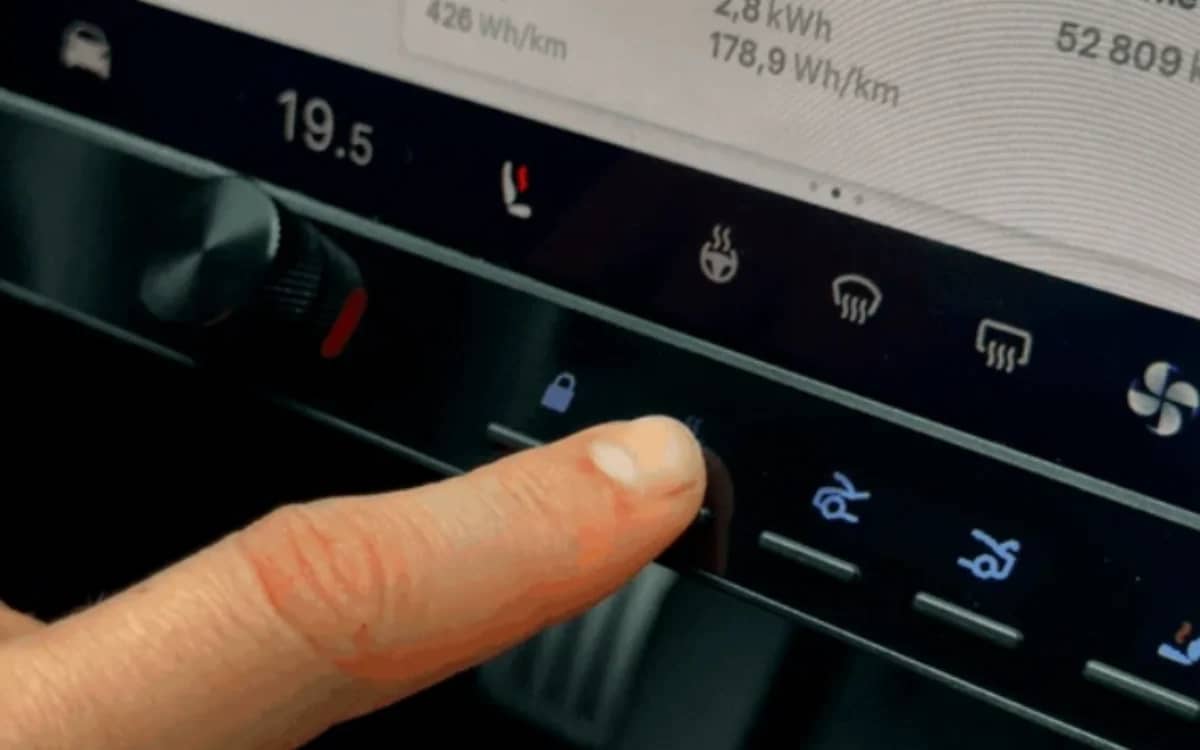 greenmission-ctrl-bar-adds-button-bar-tesla
