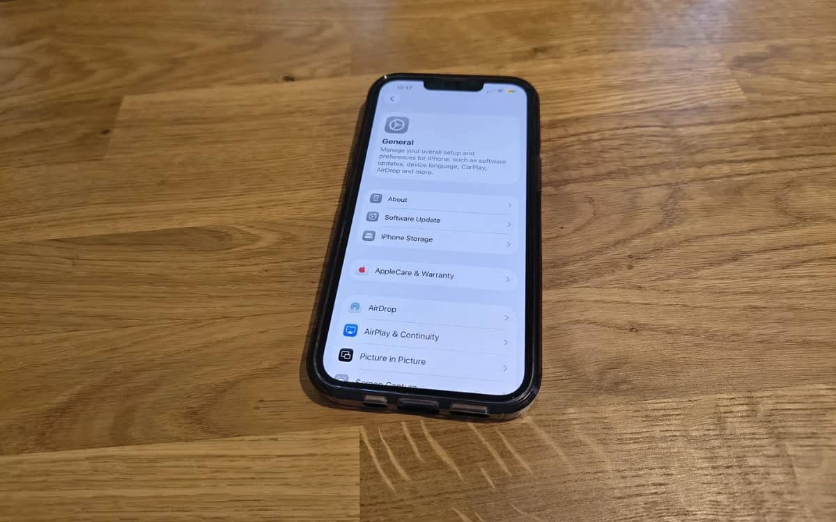 finance-expert-warns-iphone-android-owners-type-code