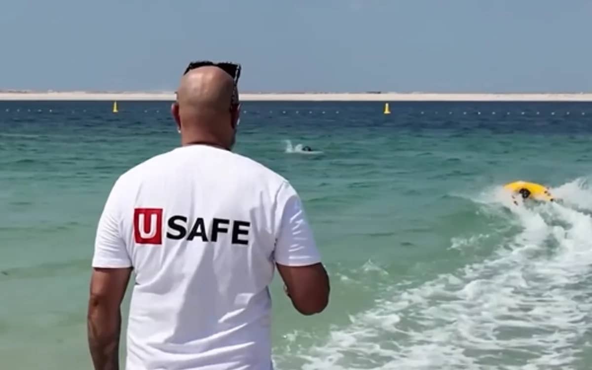 Remote-controlled buoy can reach someone in the water within seconds and has the potential to save a lot of lives