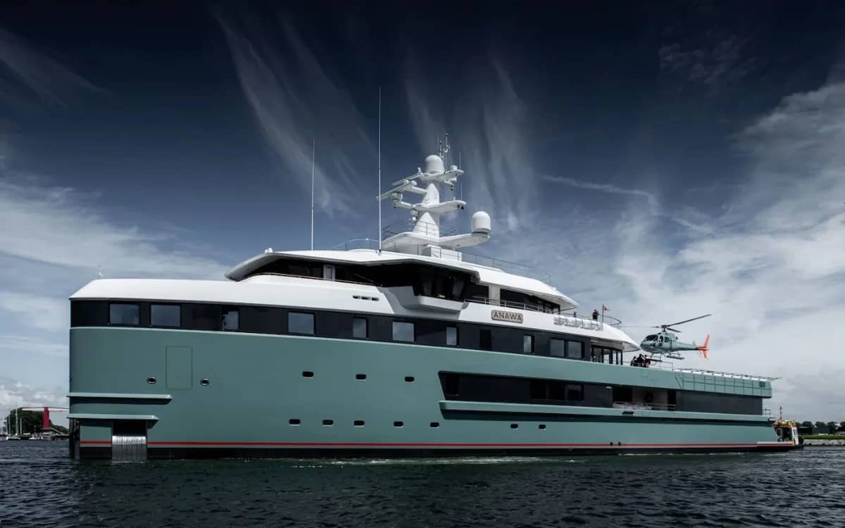 vancouver-residents-unhappy-superyacht-emissions