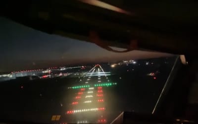 This pilot lined up late and still pulled off one of the most precise touchdowns we’ve seen