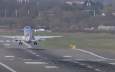 Embraer 195 takes off just seconds before Boeing 737 lands on same runway in ultimate display of airport efficiency