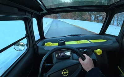 man-pushes-12hp-car-opel-rocks-e-to-its-limit