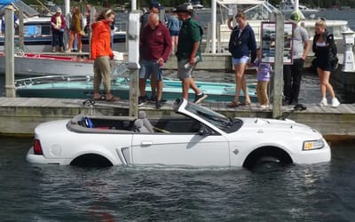 Father and son build 1999 Ford Mustang ‘Aqua Sport’ amphibious car you can drive straight into water