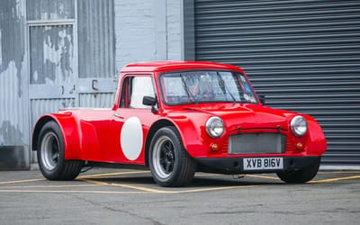 A Mini has been turned into a pickup truck and packs 300bhp from its V8 Ford engine