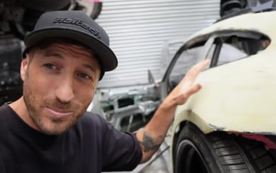 Man 3D-printing an entire Porsche GT3 decides he has to make a big call on the car's bodywork