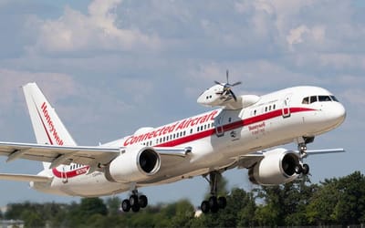 highly-unusual-honeywell-boeing-757-test-aircraft-has-three-engines
